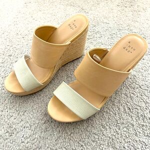 Slip on neutral wedge heel